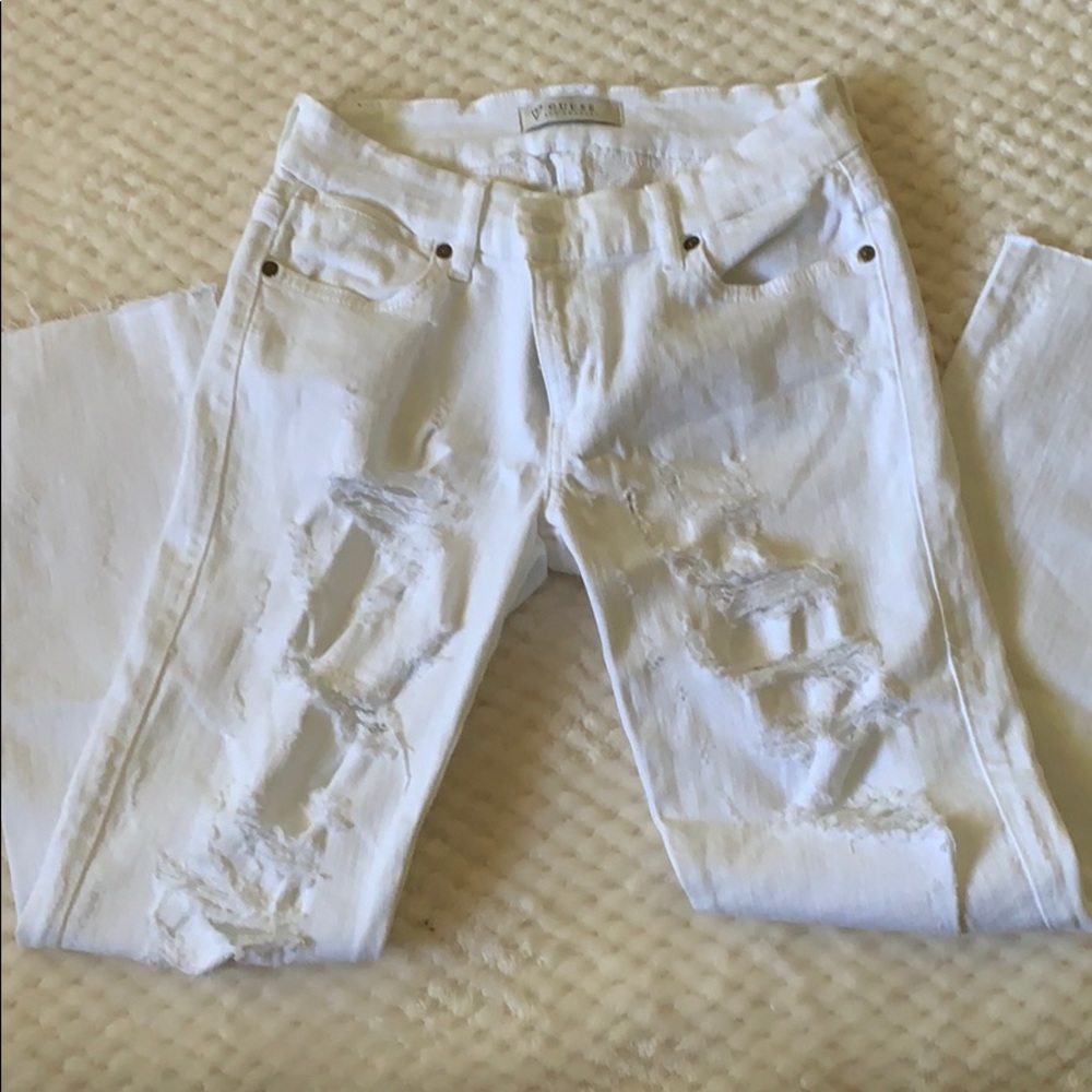 White guess jeans